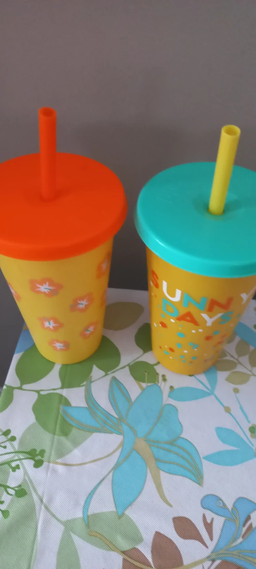 Two Colourful Plastic Cups with Lids & Straws - photo 2