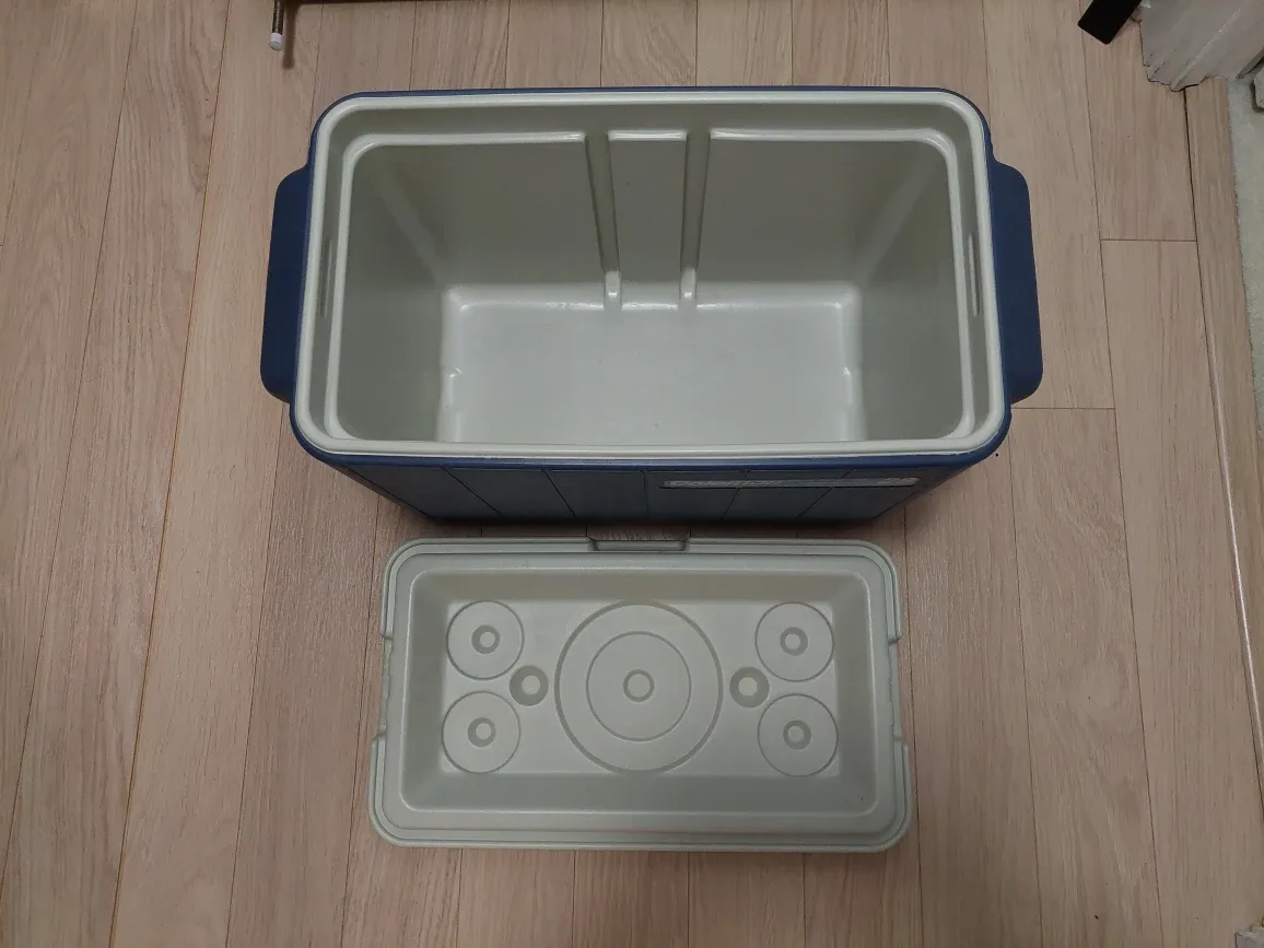 Coleman Cooler (28 Qt) image indicator(2)