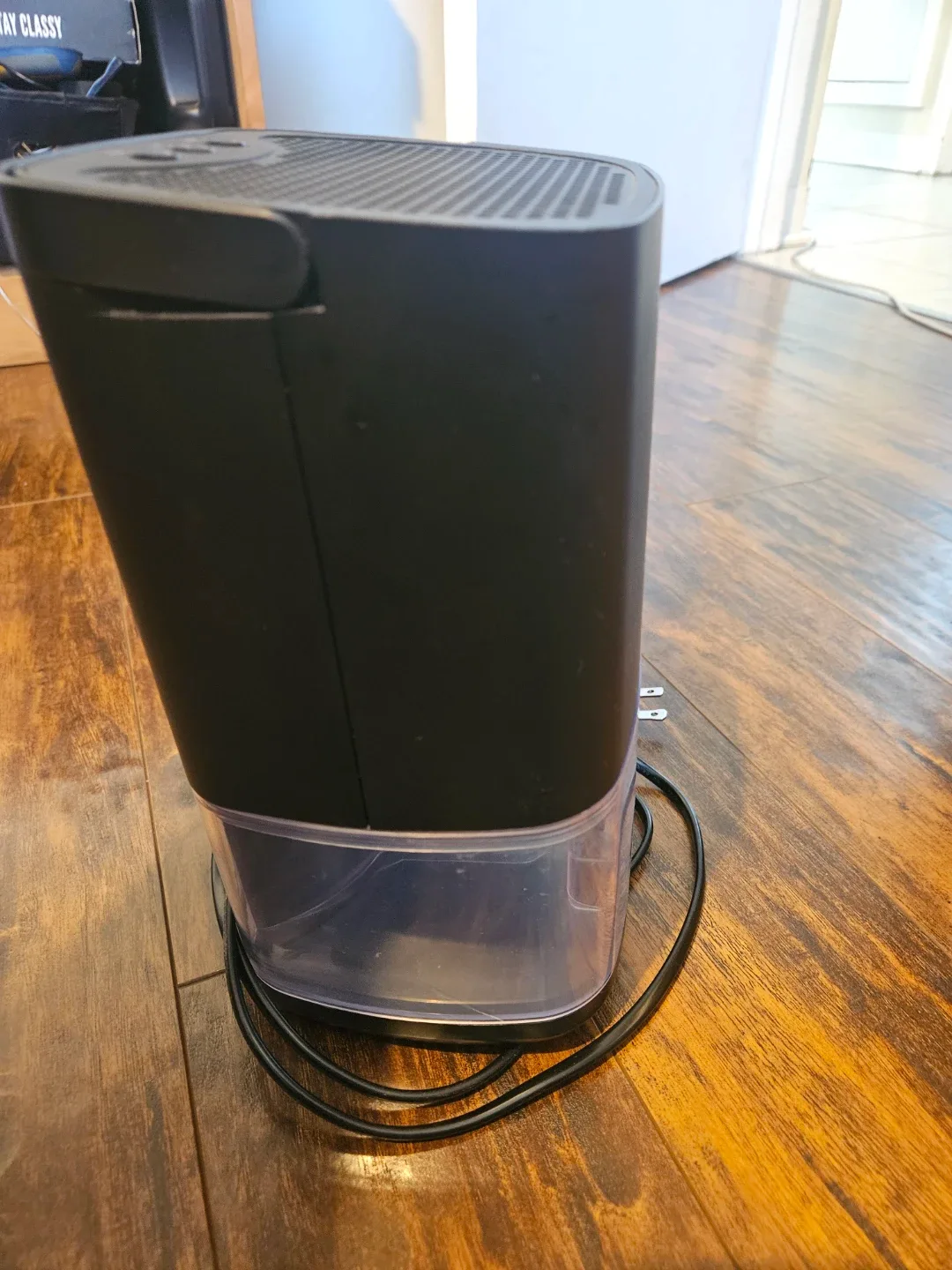 Dehumidifier(Smaller Unit and works amazingly) image indicator(8)