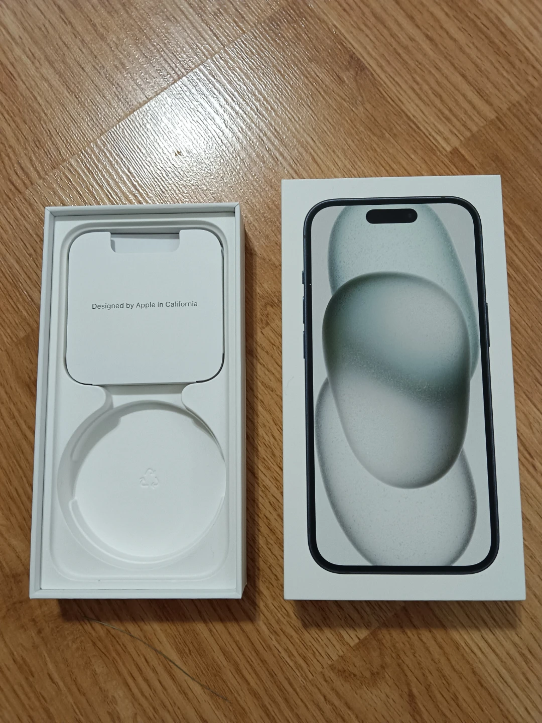 Apple iPhone 15 Box