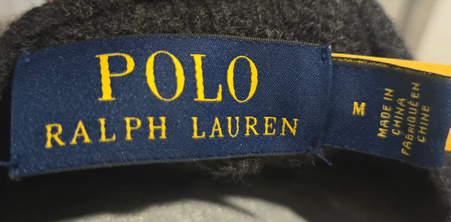 Ralph Lauren Iconic Cable-Knit Cashmere Sweater image indicator(6)