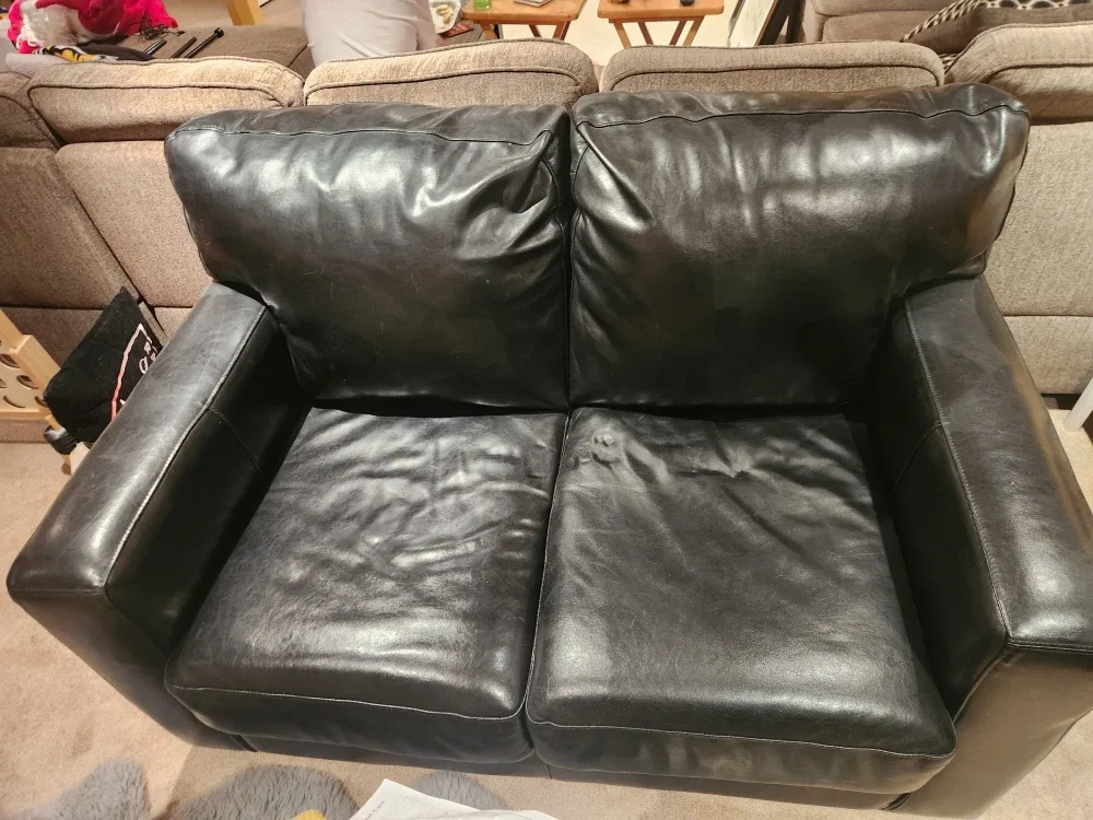 Black Leather Loveseat image indicator(2)