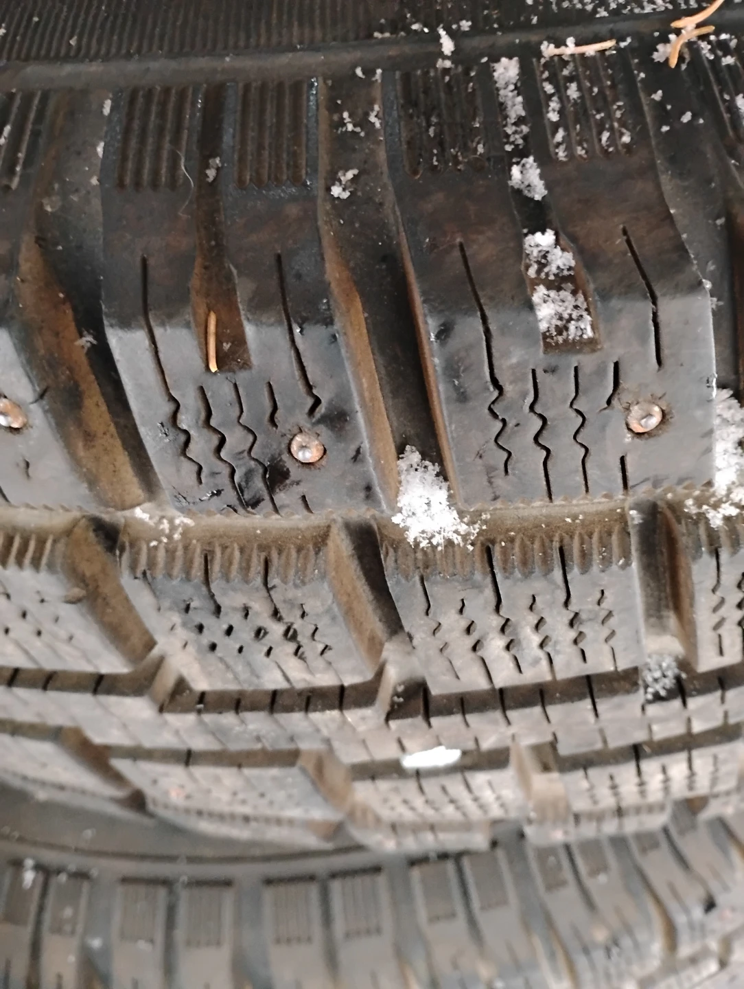 Set of 4 LT235/85R16 Cooper Studded Winter Tires on rims - photo 3