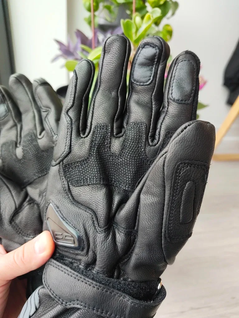 Leather  Premium Motorcycle Gloves Gore-Tex Revit image indicator(5)