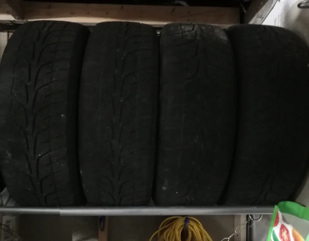 Set of 4 Used Winter Tires image indicator(3)