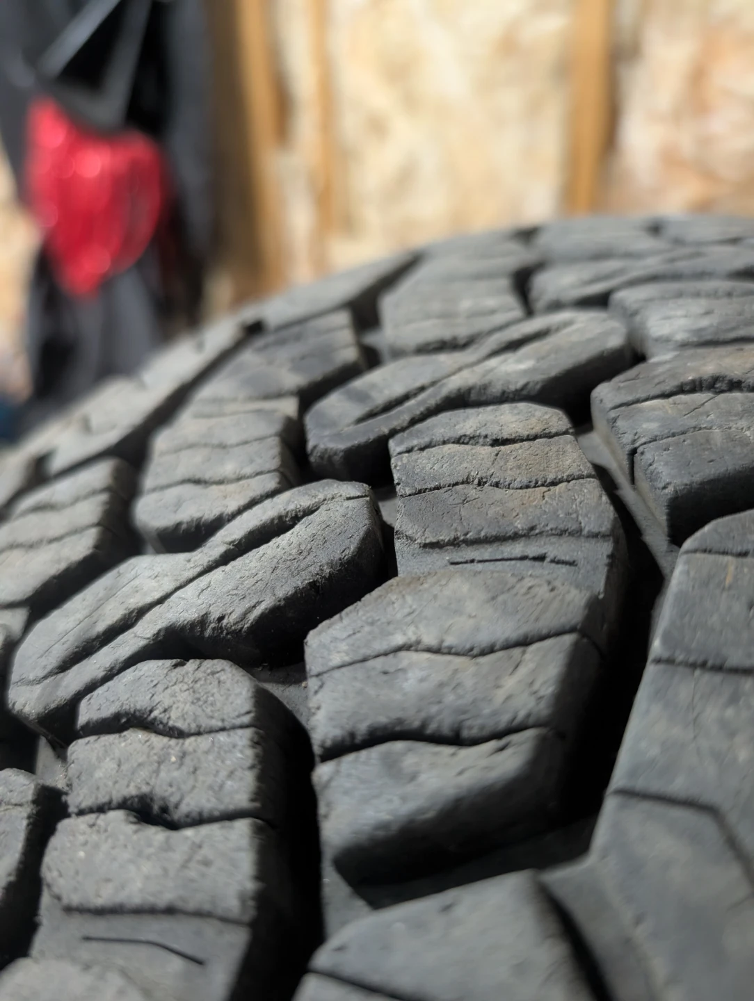 (1)-LT265/70R17 BFGoodrich Rugged Trail T/A Load Range "E" - photo 4