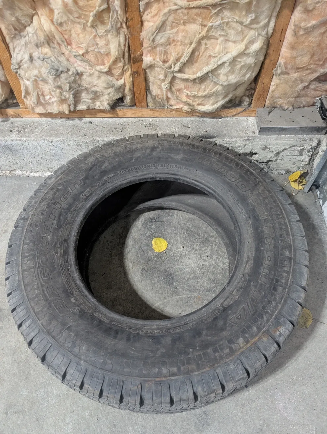 (1)-LT265/70R17 BFGoodrich Rugged Trail T/A Load Range "E" image indicator(6)