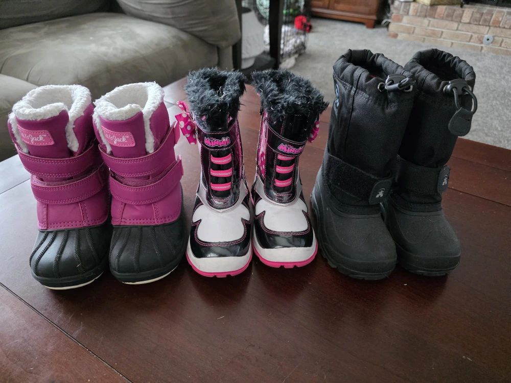 Kids Size 10 Boots!