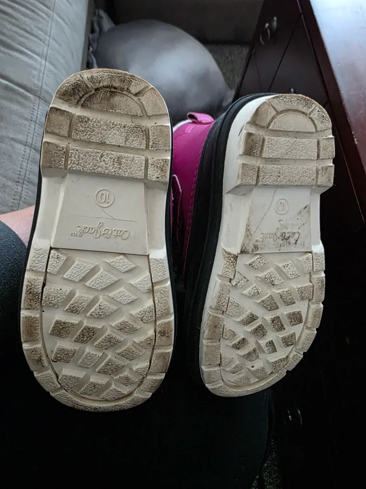 Kids Size 10 Boots! image indicator(4)