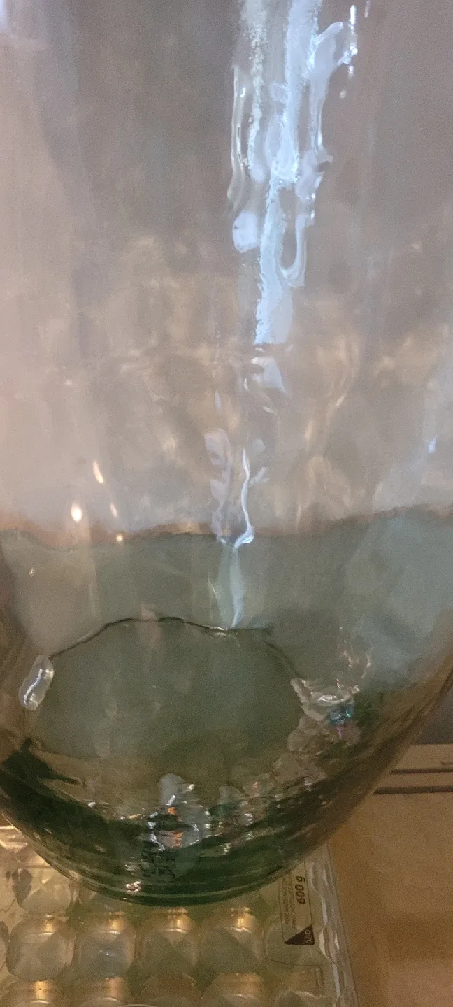 Large Glass Vase with Tassels image indicator(3)