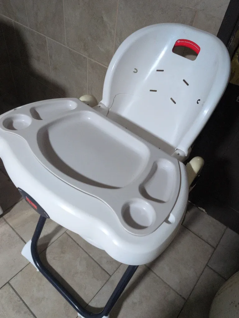 Fisher-Price Adjustable Height High Chair image indicator(7)