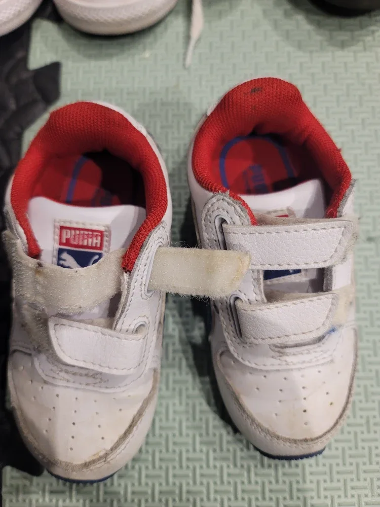 Baby Shoes Bundle: Robeez, Converse, So'dorable image indicator(9)