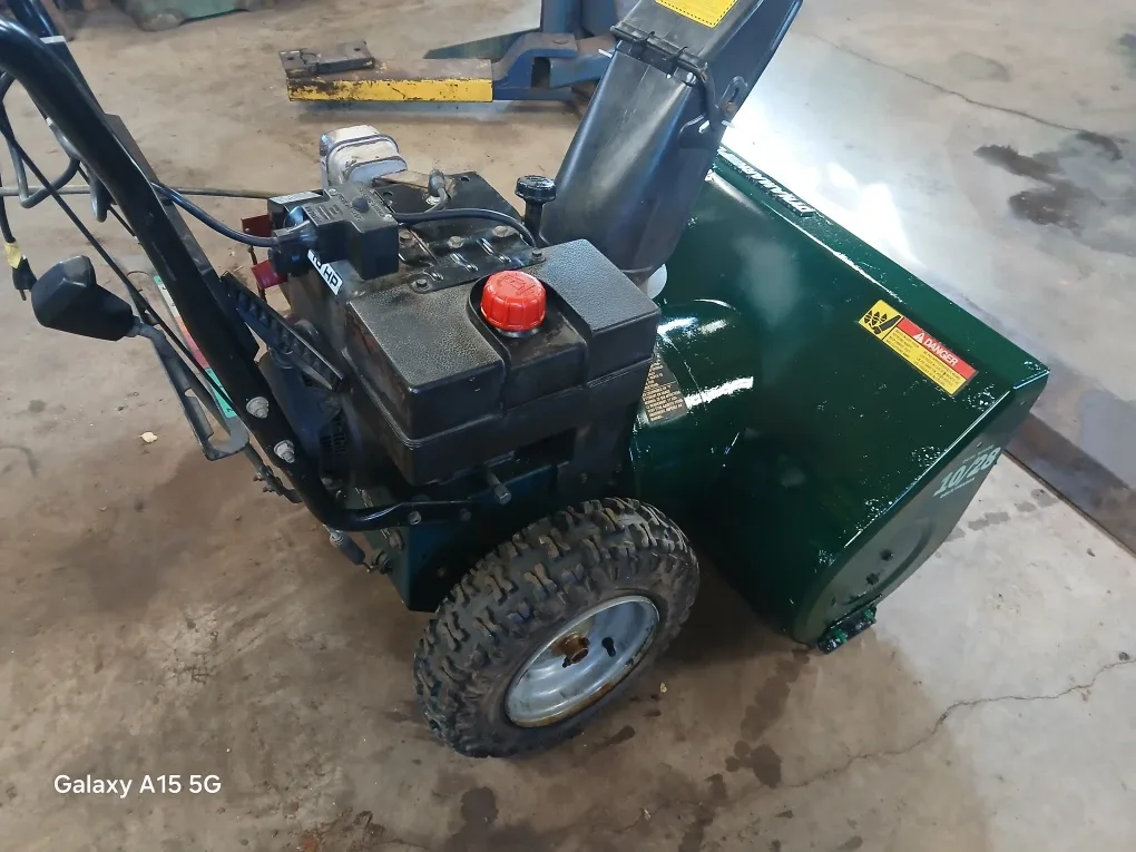 10 hp gas electric start 28 inch dual stage snowblower image indicator(5)