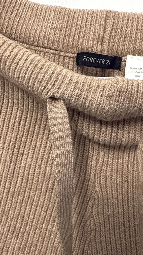 Forever 21 Knit Pants - Size S image indicator(2)