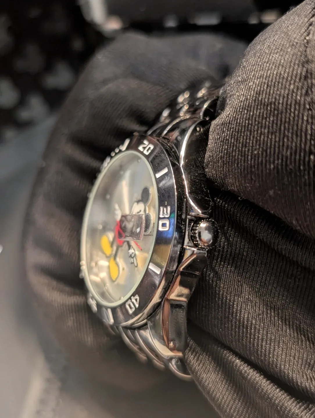 Disney Accutime WatchCorp MK2051 mint condition with box image indicator(3)