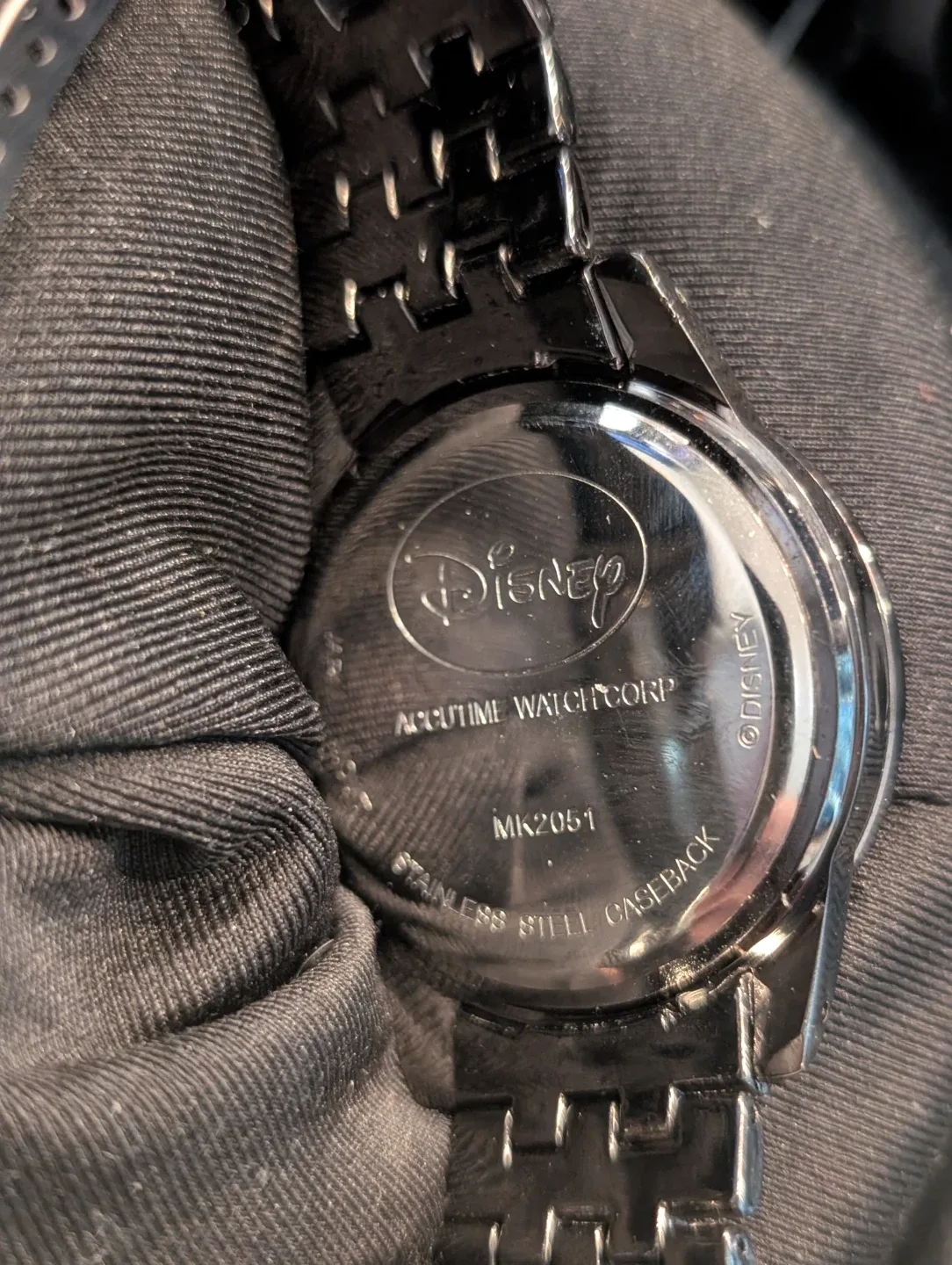 Disney Accutime WatchCorp MK2051 mint condition with box image indicator(4)