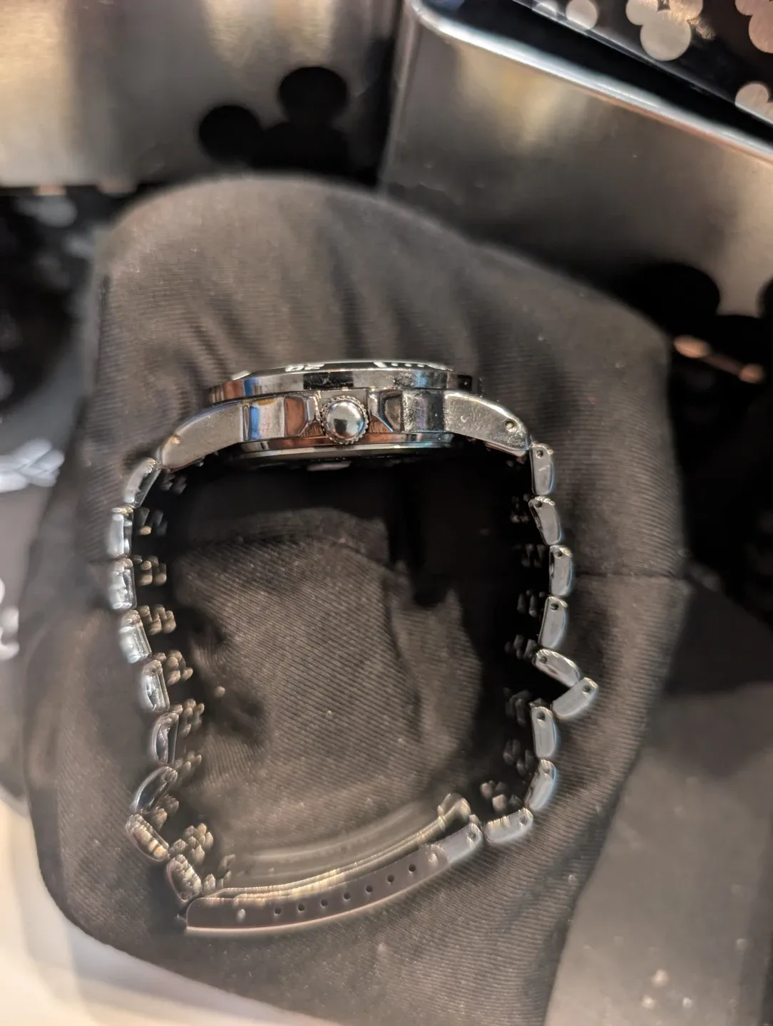 Disney Accutime WatchCorp MK2051 mint condition with box image indicator(5)