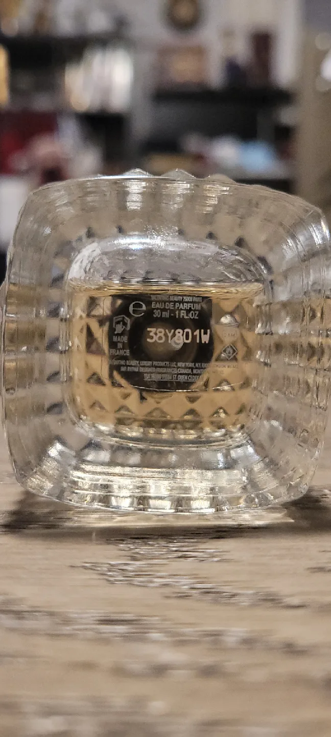 Valentino Donna Born in Roma Eau de Parfum 30ml image indicator(3)