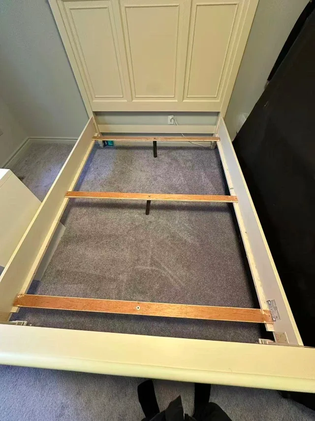 Queen Size Bed Frame with Mattress image indicator(3)