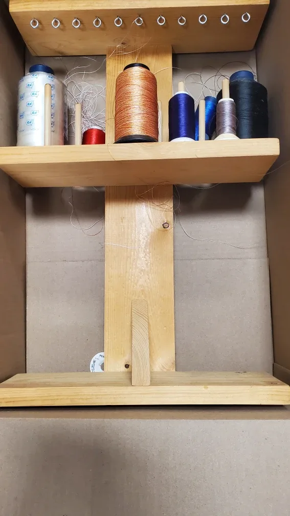 Wooden Thread Rack