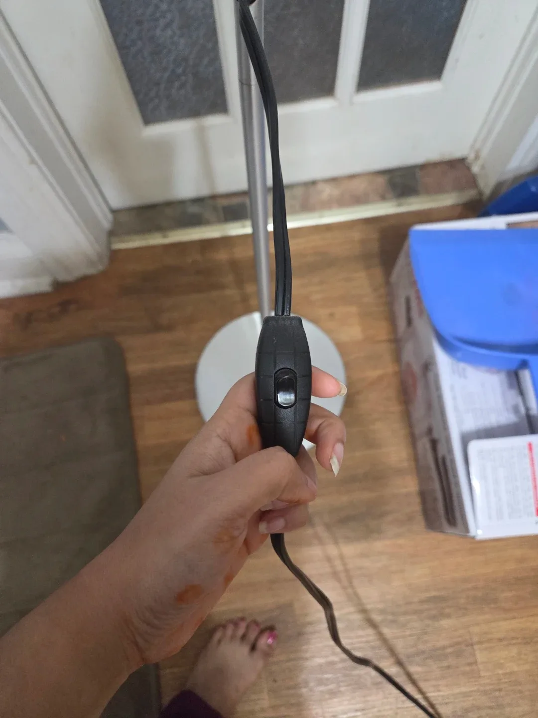 Silver Floor Lamp image indicator(3)