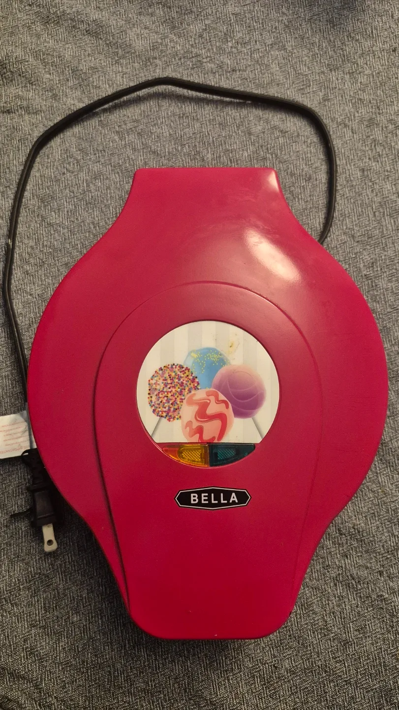 Both Babycakes Mini Donut Maker & Bella Cake Pop Maker image indicator(2)