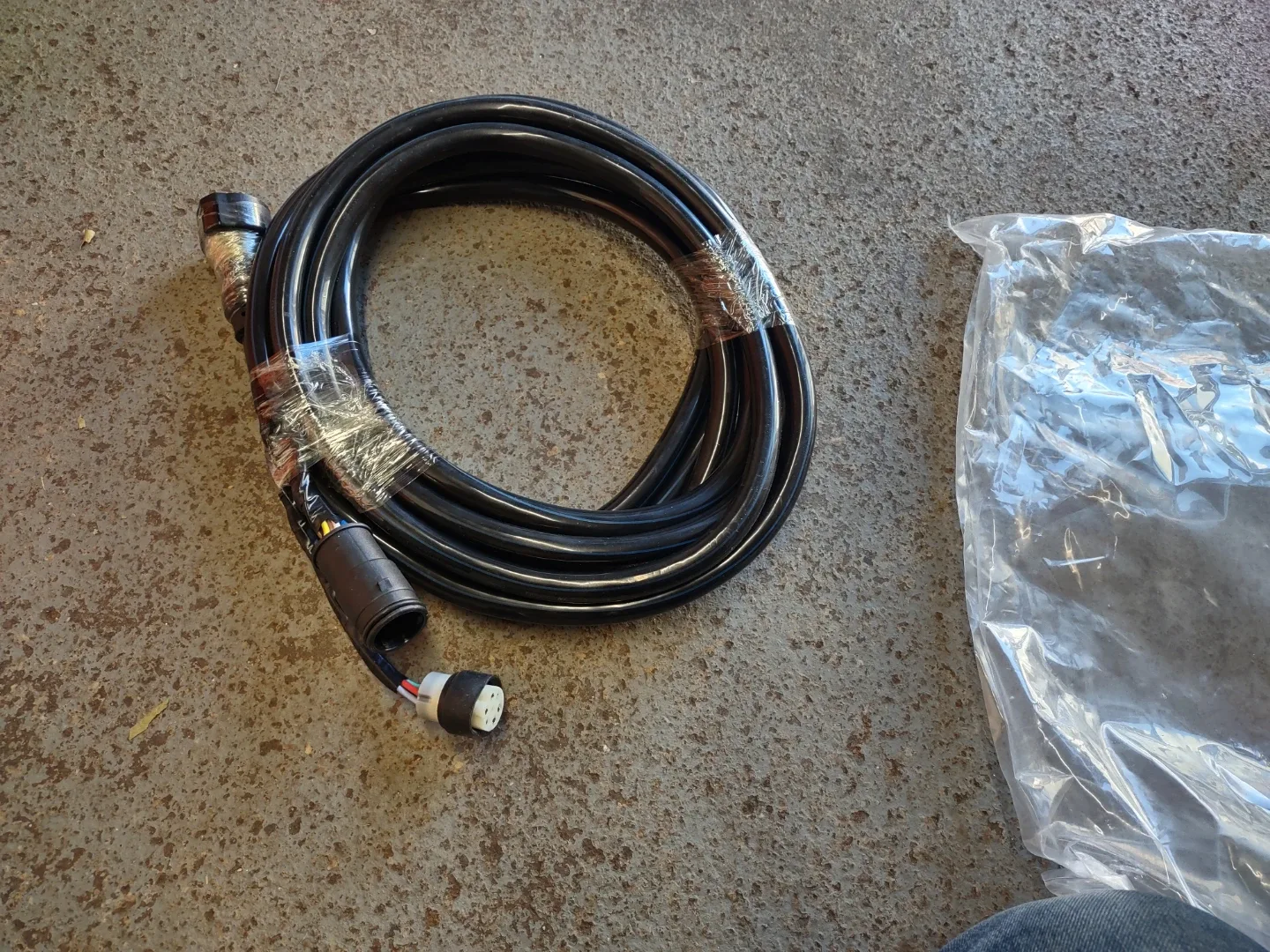 Black Electrical Cable image indicator(7)