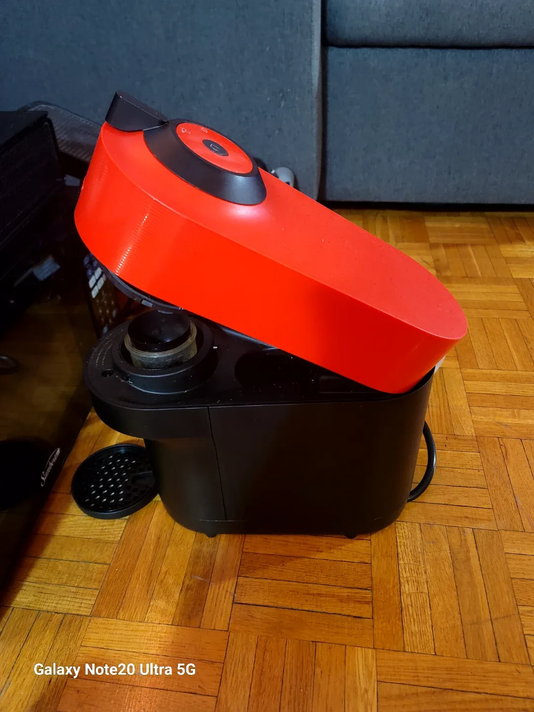 Nespresso Vertuo Next Coffee Machine - Red image indicator(4)