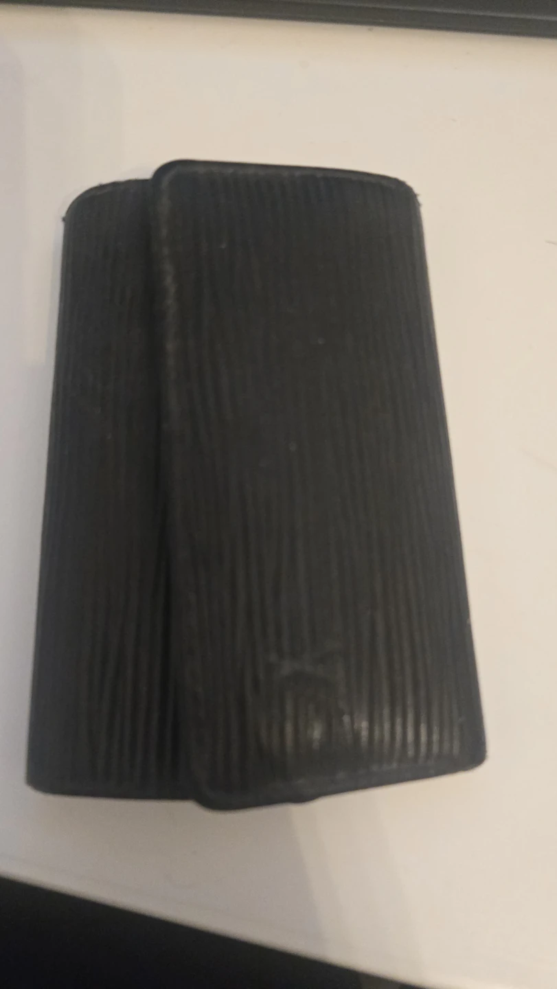 Louis Vuitton 6 Key Holder