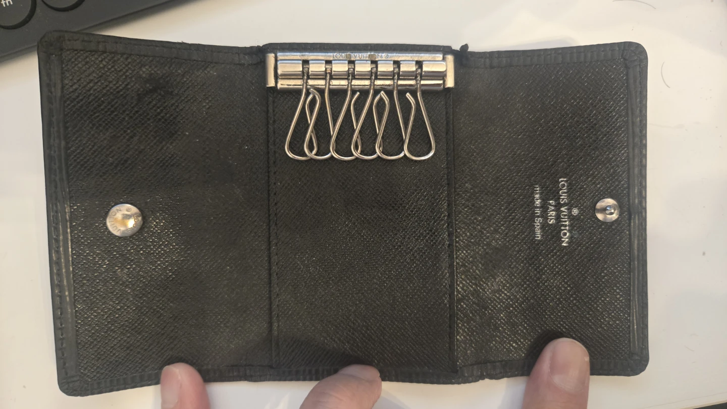 Louis Vuitton 6 Key Holder - photo 2