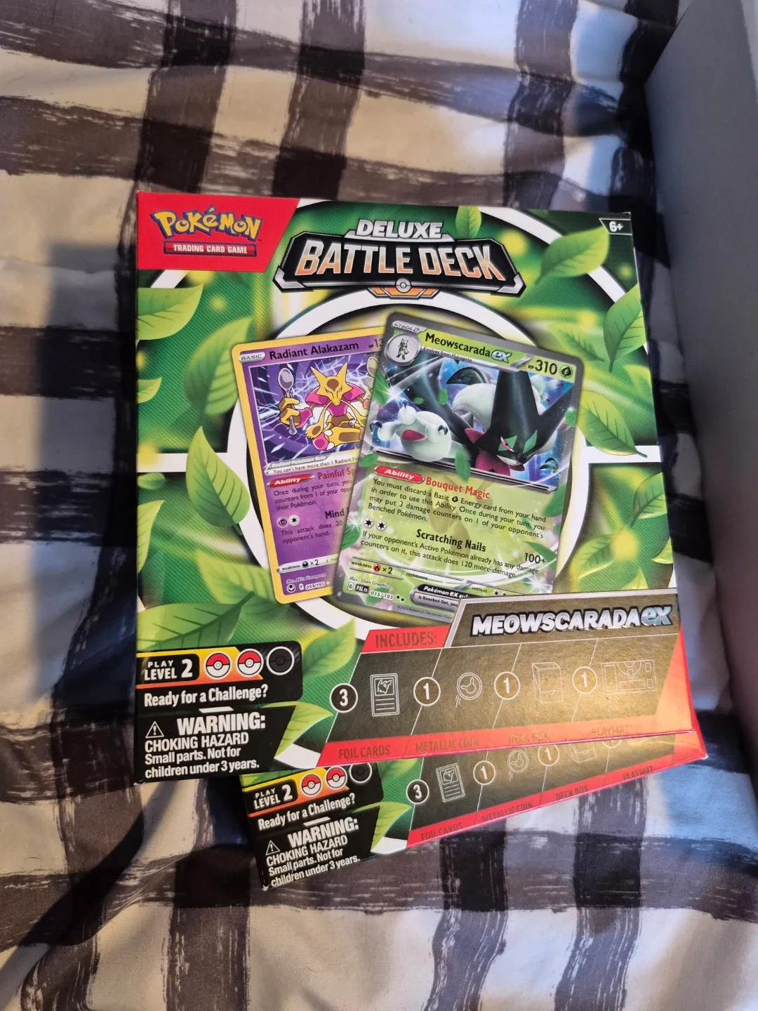 Pokemon TCG Deluxe Battle & Elite Trainer Boxes image indicator(2)