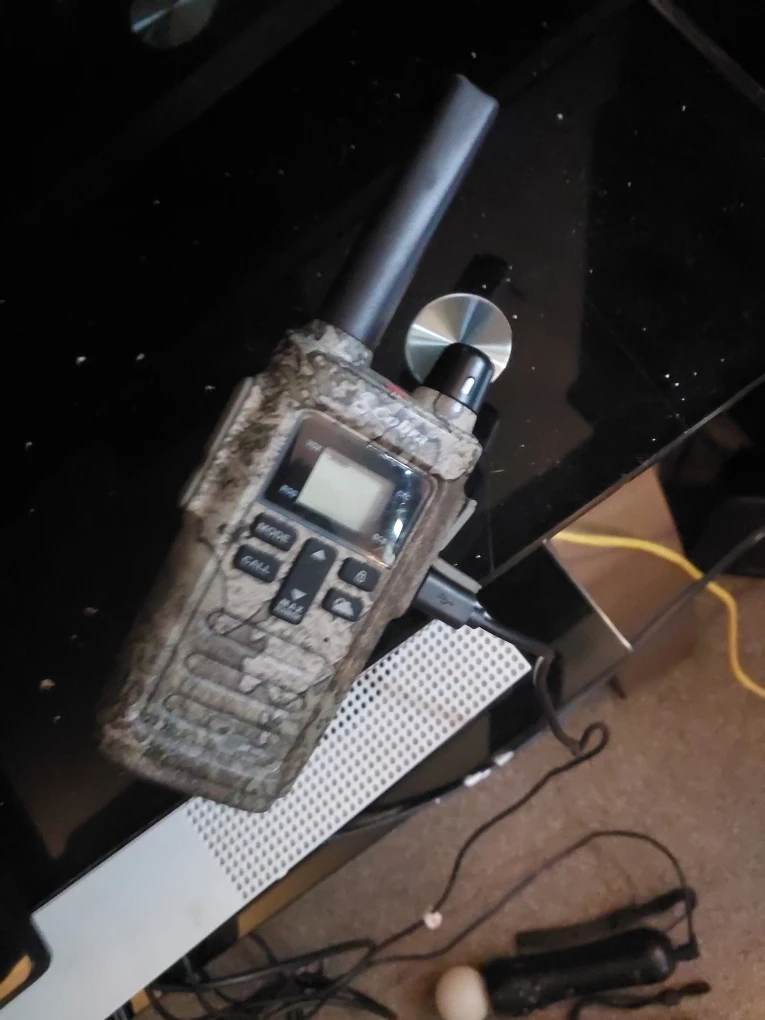 Cobra Walkie Talkie - Camo 🥕