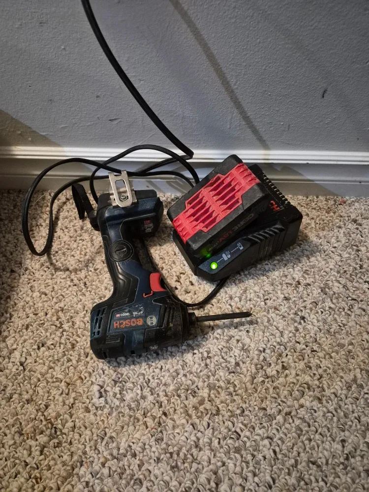 Bosch Cordless Impact Driver with Charger