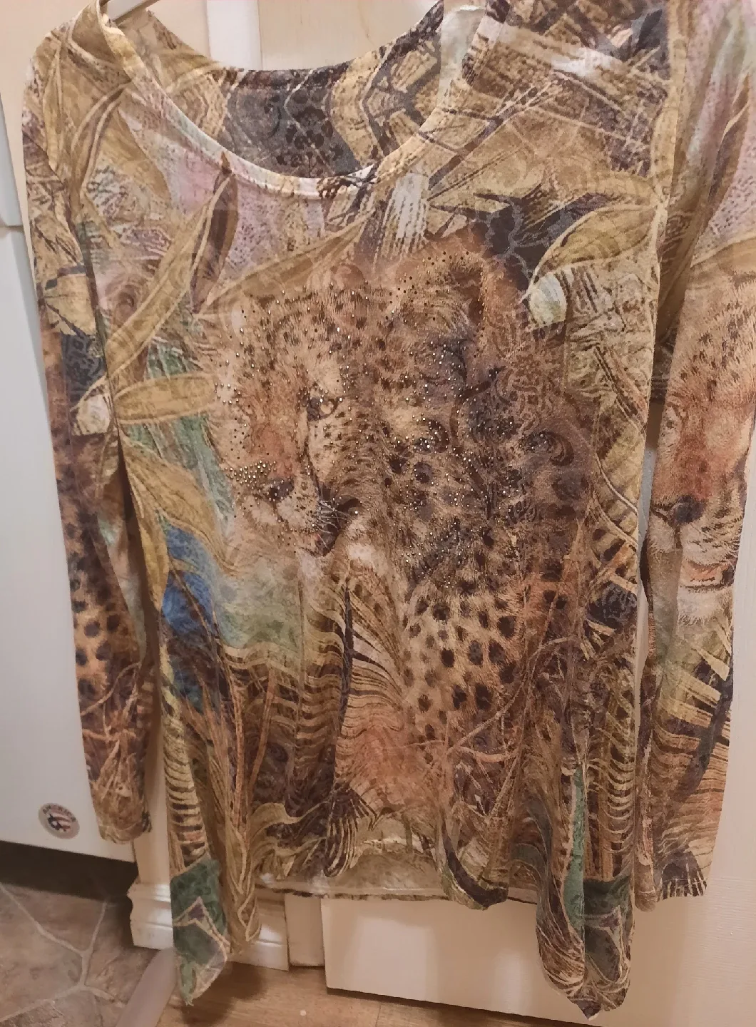 Animal Print Long Sleeve Top pick up only in st.albert image indicator(2)