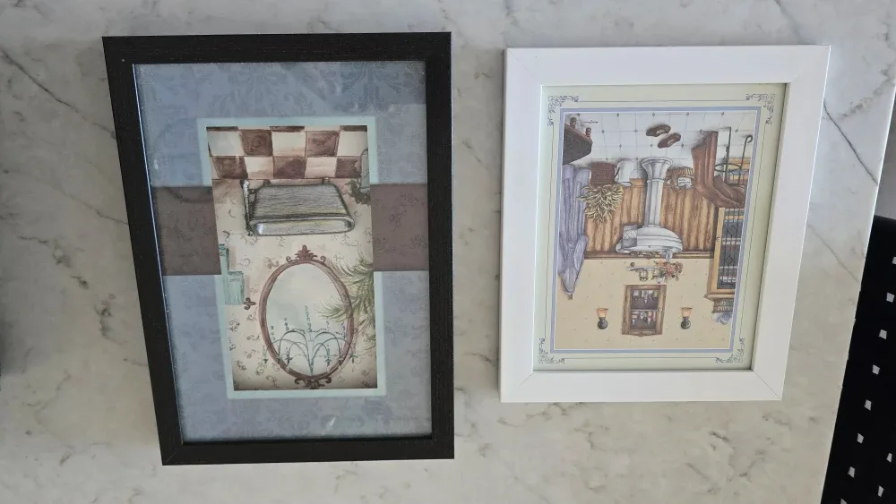 BATHROOM ARTWORK image indicator(2)