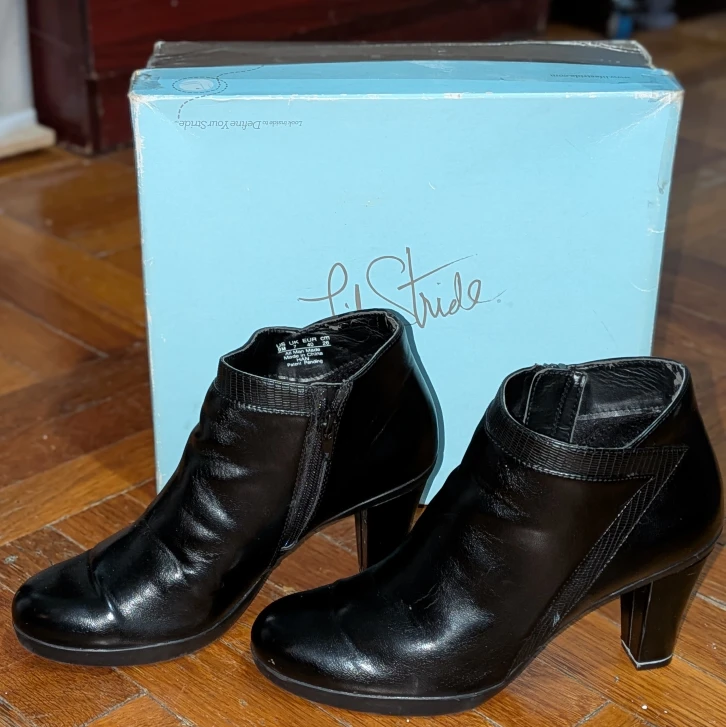 Life Stride Black Ankle Boots Size 9M - photo 2