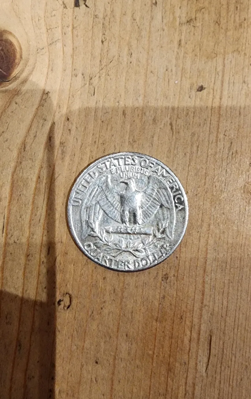 Rare Silver Quarter 1964 - Very Good Condition image indicator(2)