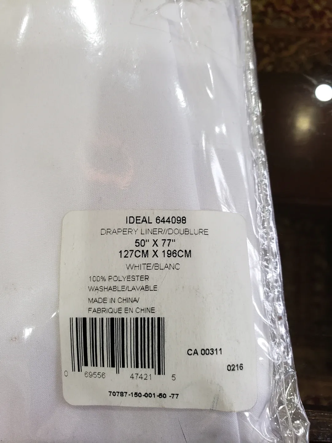 New Ideal Drapery Liner 50" x 77" image indicator(3)