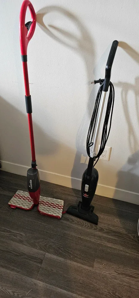 Vileda Mop & Bissell Vacuum Cleaner
