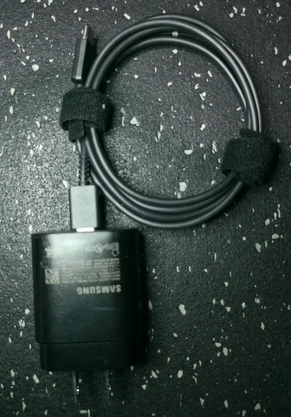 SAMSUNG 25W USB-C Super Fast Charging Wall Charger - Black image indicator(3)