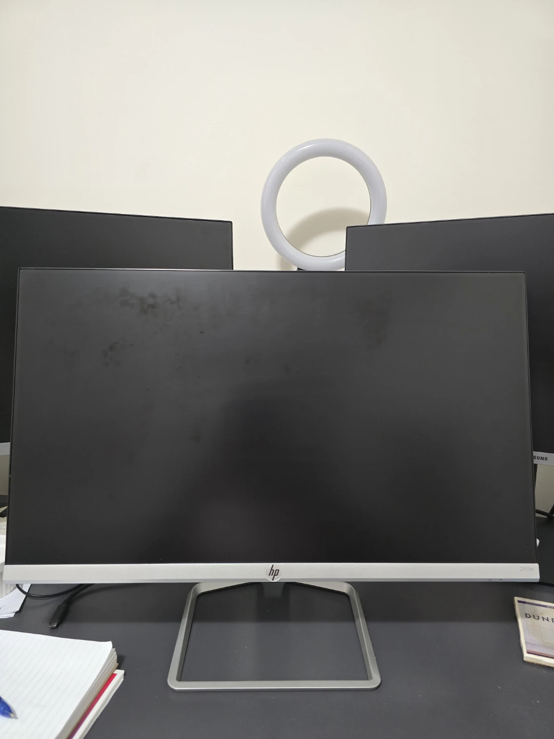 HP 24fw 24-inch Monitor
