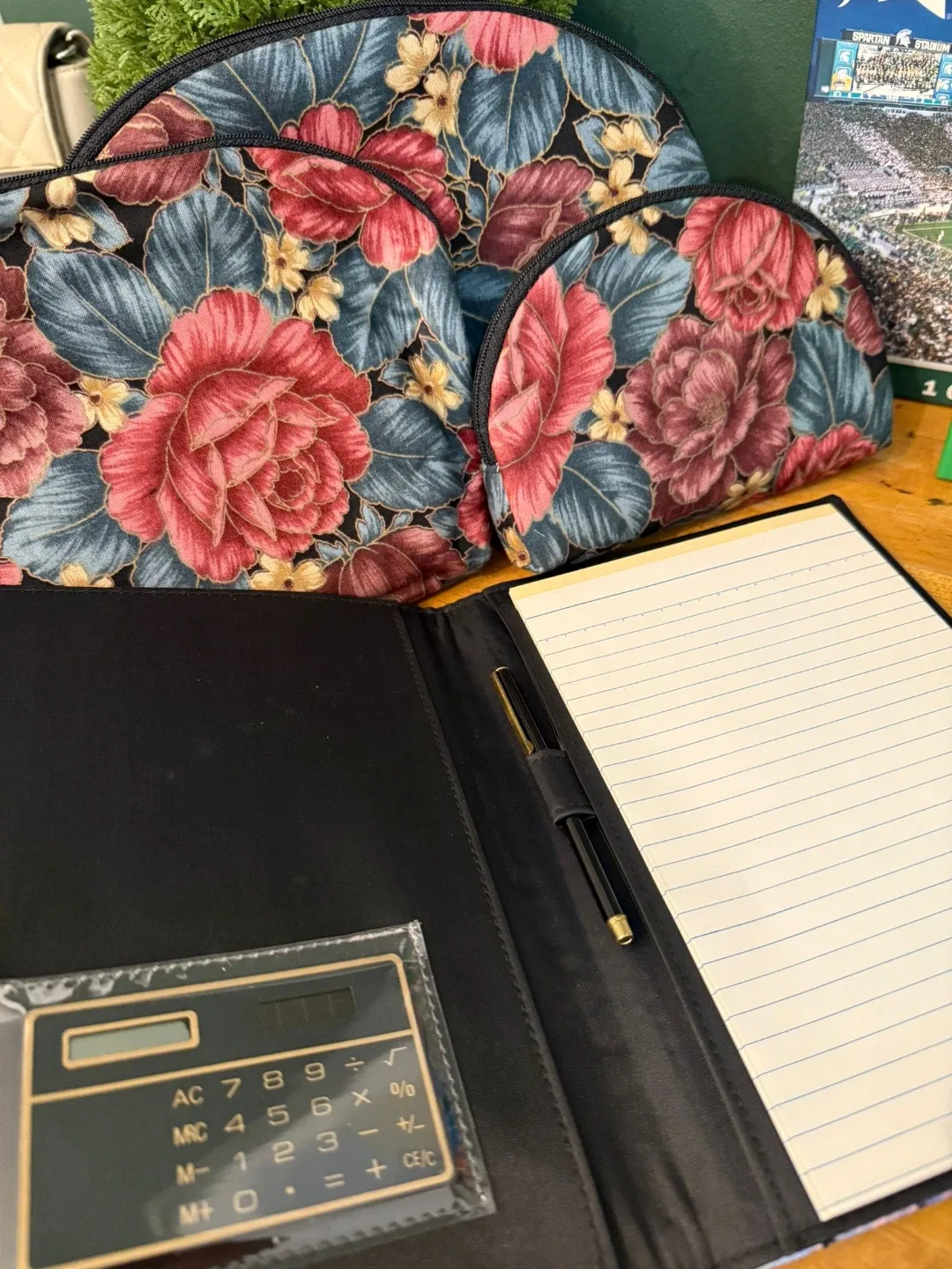 Floral Print Cosmetic Bags & Notebook image indicator(3)