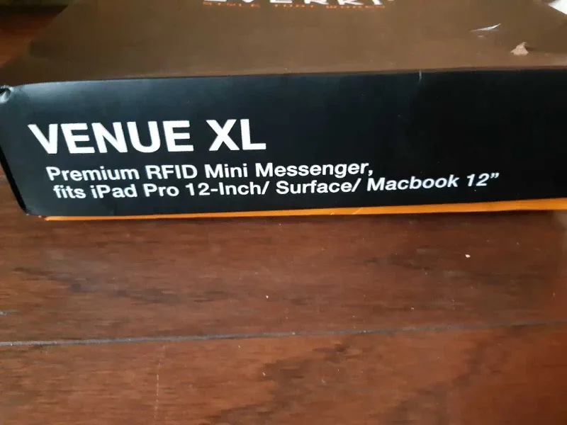 Everki Venue XL Premium Messenger Bag thumbnail