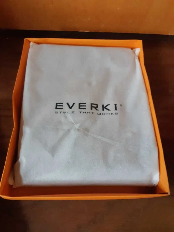 Everki Venue XL Premium Messenger Bag image indicator(2)