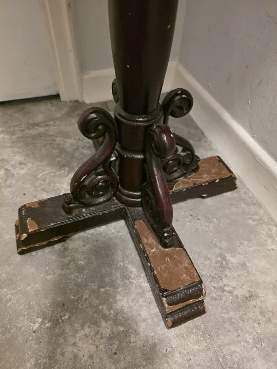 Solid wood Antique Table image indicator(2)