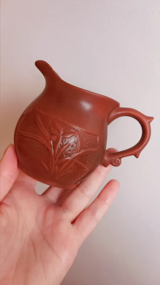 Brown Clay Pottery Pitcher image indicator(2)