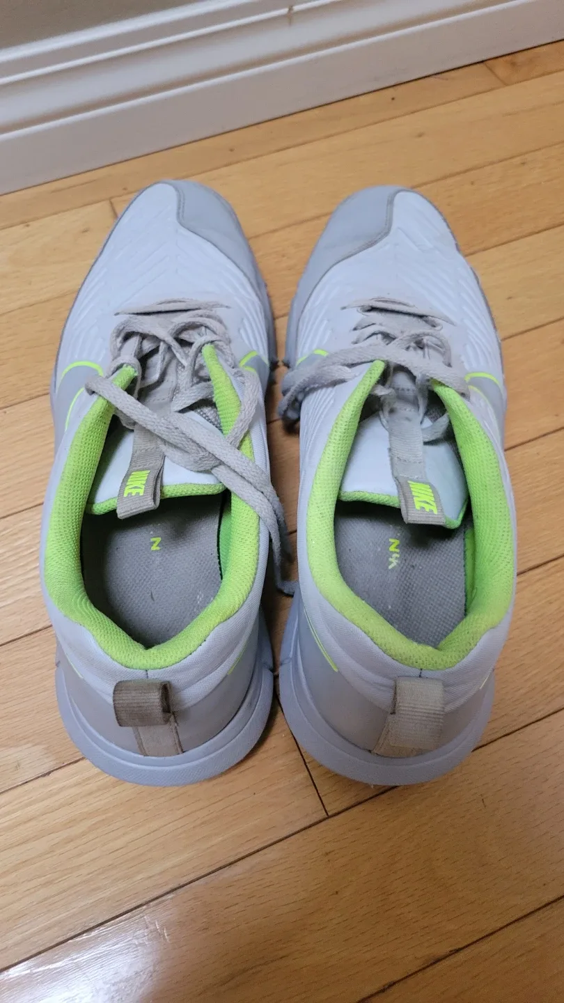 Nike Comfy Men's Running / Walking Shoes Size11 GoodCondition image indicator(3)