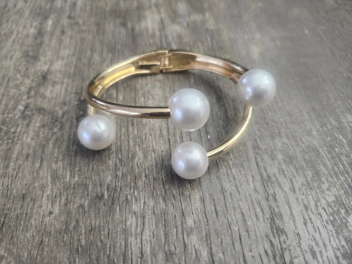 Gold Tone Bangle with Pearl Accents image indicator(2)
