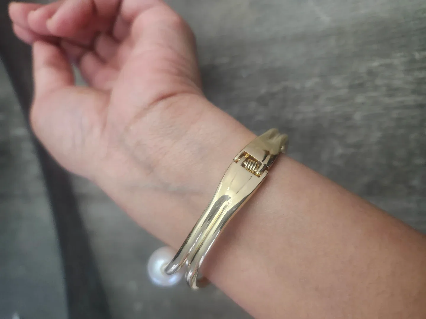 Gold Tone Bangle with Pearl Accents image indicator(5)