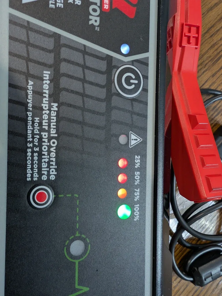 MotoMaster Eliminator Booster Pack/Jump Starter & USB Power Bank image indicator(2)